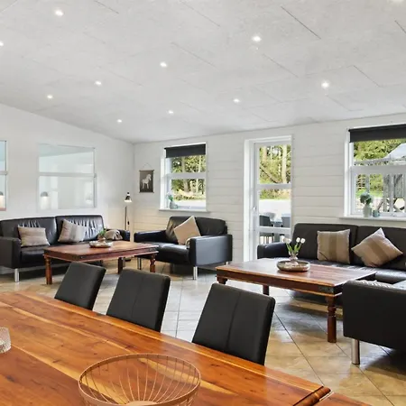 Nael - 1-6km From The Sea By Interhome *