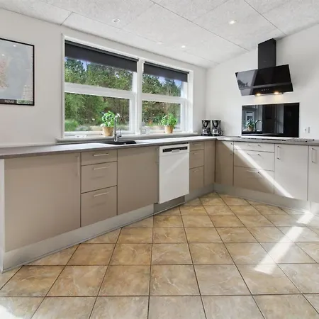 Nael - 1-6km From The Sea By Interhome